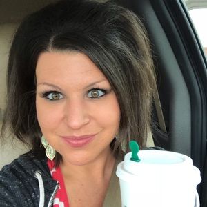 Meet your Posher, Monique